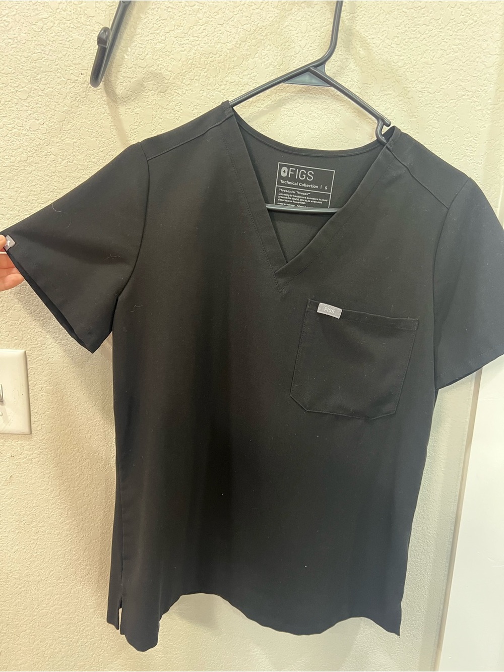 FIGS women’s Black Catarina Scrub top